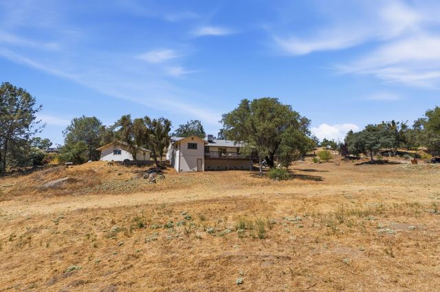 28841 Yosemite Springs Pkwy, Coarsegold, CA 93614
