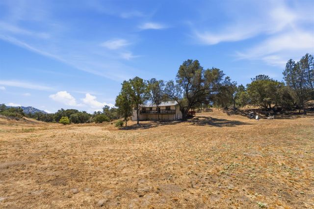 28841 Yosemite Springs Pkwy, Coarsegold, CA 93614