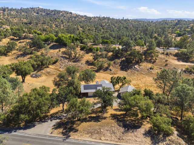 28841 Yosemite Springs Pkwy, Coarsegold, CA 93614