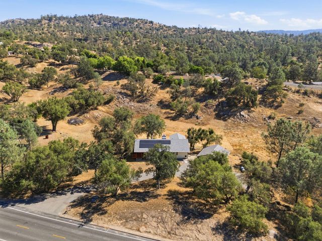 28841 Yosemite Springs Pkwy, Coarsegold, CA 93614