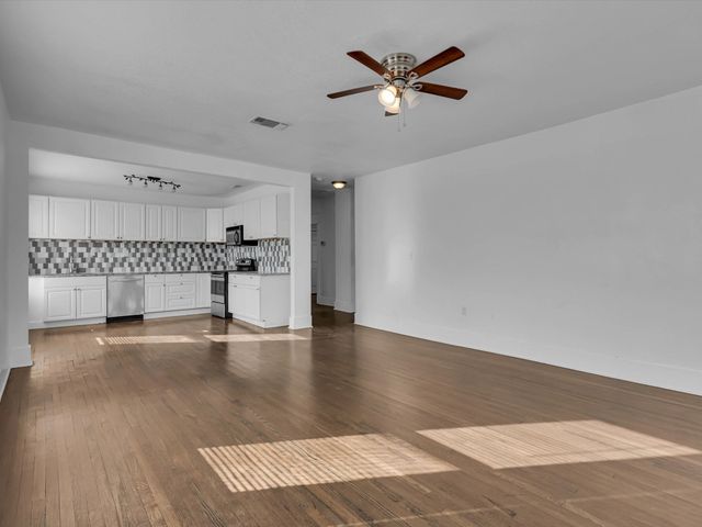 3000 S Jennings Avenue, Fort Worth, TX 76110