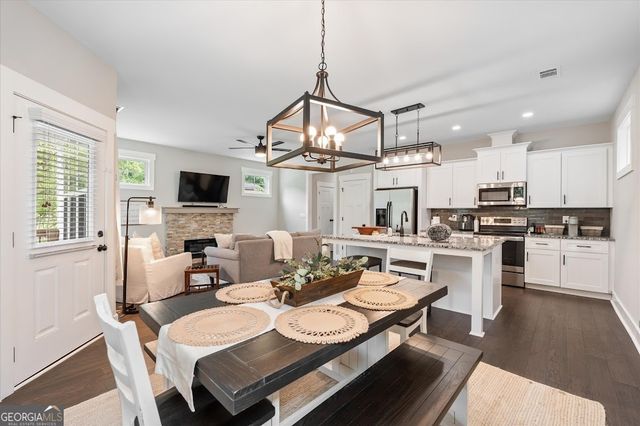 122 Town Walk Lane, Carrollton, GA 30117