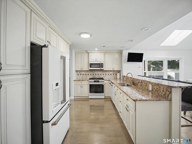 73 Weeping Willow Lane, Fairfield, CT 06825