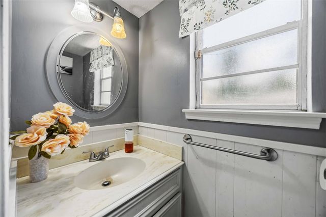 1003 Misty Lea Lane, Houston, TX 77090