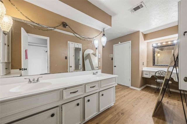1003 Misty Lea Lane, Houston, TX 77090