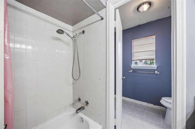 1003 Misty Lea Lane, Houston, TX 77090