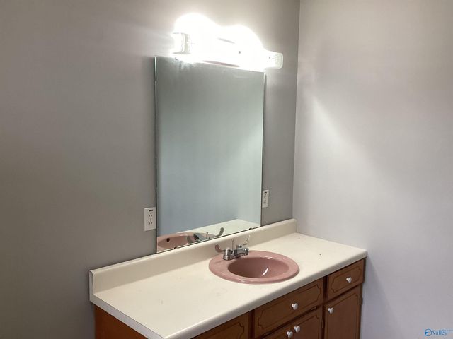 906 N 9th Street, Gadsden, AL 35901