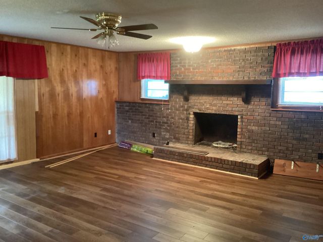 906 N 9th Street, Gadsden, AL 35901