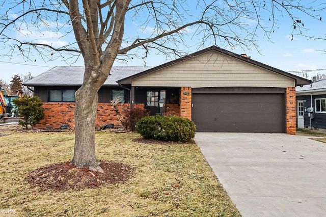 142 Channelsyde Dr Drive, Algonac, MI 48001