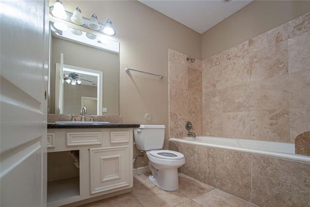 7037 Kingston Cove Lane 316, Willis, TX 77318