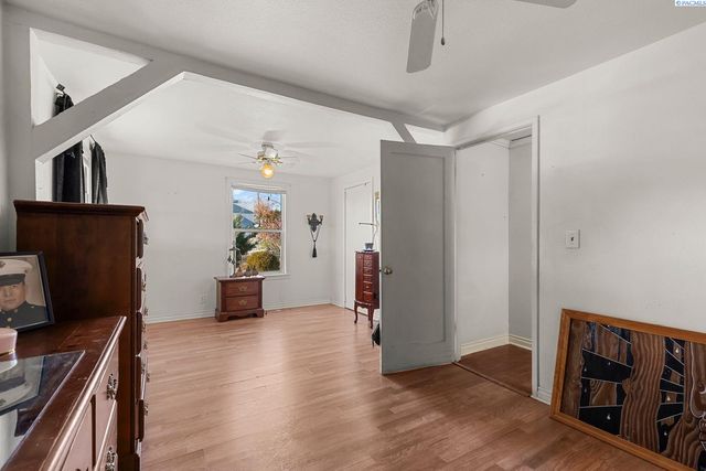 139 N 52nd Avenue, Yakima, WA 98908