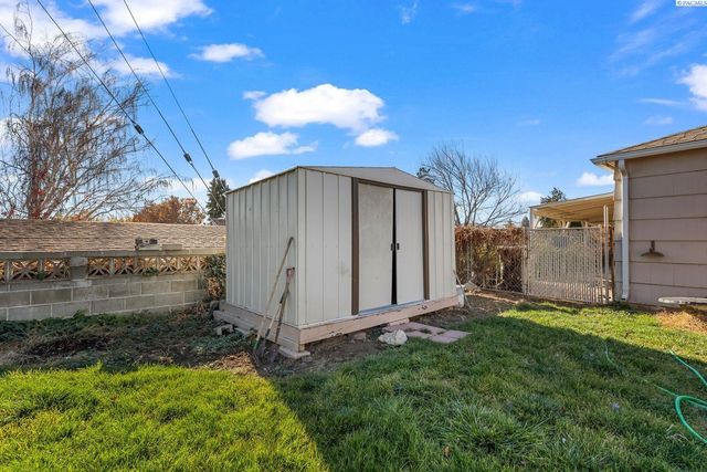 139 N 52nd Avenue, Yakima, WA 98908