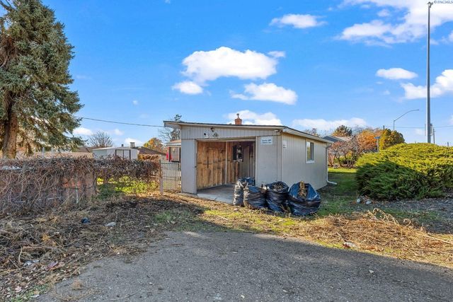 139 N 52nd Avenue, Yakima, WA 98908