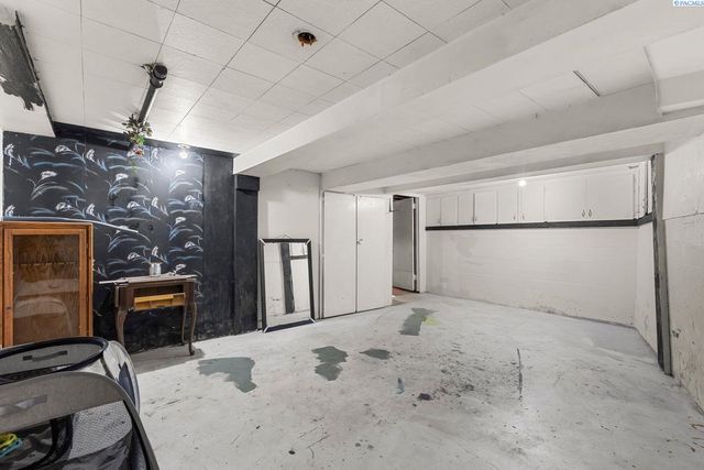 139 N 52nd Avenue, Yakima, WA 98908