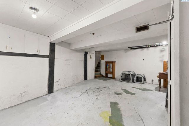 139 N 52nd Avenue, Yakima, WA 98908