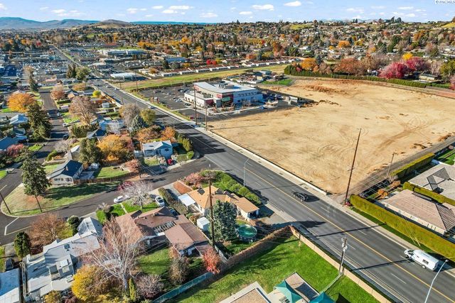 139 N 52nd Avenue, Yakima, WA 98908