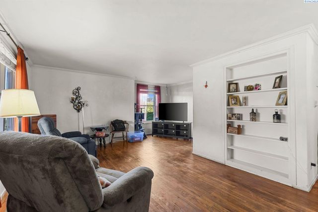 139 N 52nd Avenue, Yakima, WA 98908