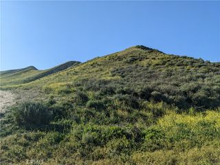 462 WATERS Road, Moorpark, CA 93021