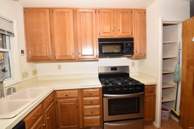 1117 Whitehall Drive, South Bend, IN 46615