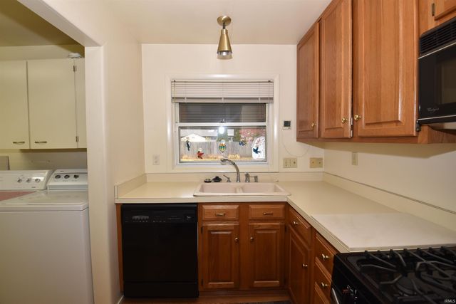 1117 Whitehall Drive, South Bend, IN 46615