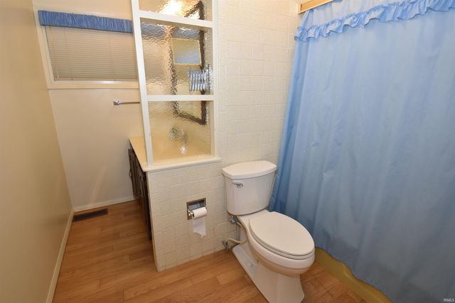 1117 Whitehall Drive, South Bend, IN 46615