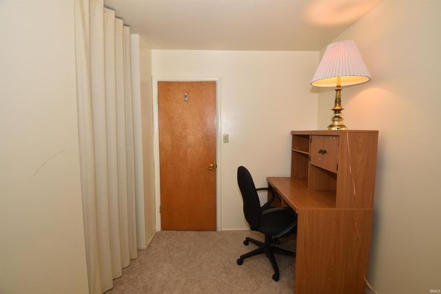 1117 Whitehall Drive, South Bend, IN 46615