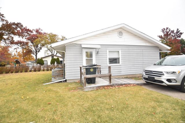 1117 Whitehall Drive, South Bend, IN 46615