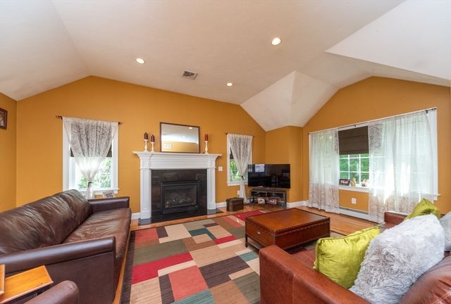 151 Princess Ln, Raynham, MA 02767