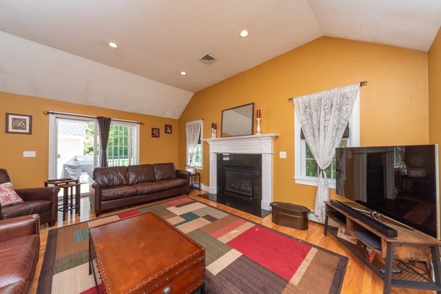 151 Princess Ln, Raynham, MA 02767