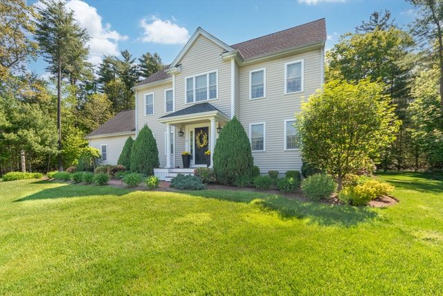 151 Princess Ln, Raynham, MA 02767