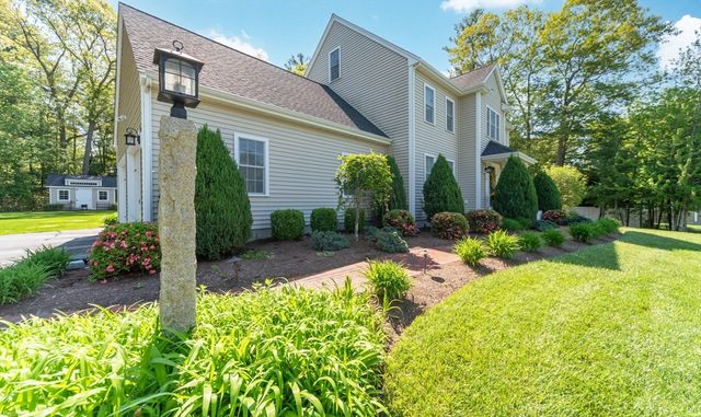 151 Princess Ln, Raynham, MA 02767