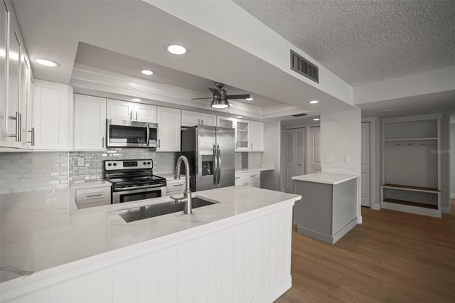 400 ISLAND WAY 602, Clearwater Beach, FL 33767