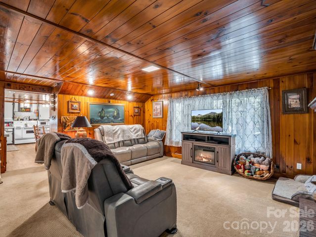408 Hollis Road, Ellenboro, NC 28040