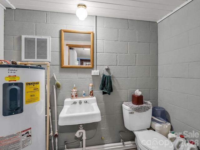 408 Hollis Road, Ellenboro, NC 28040