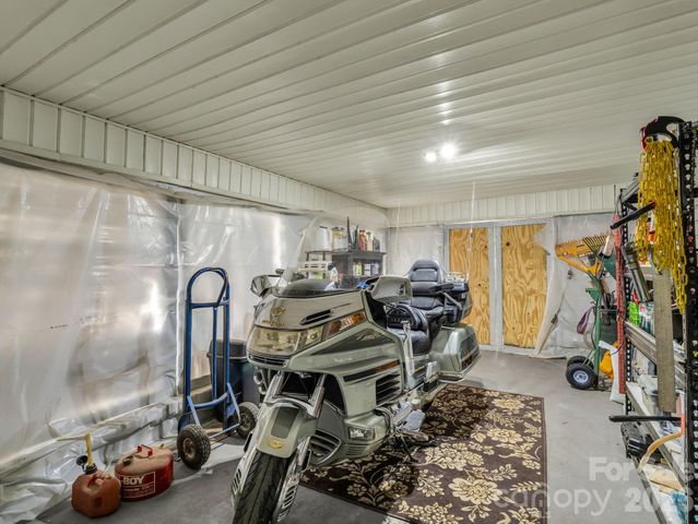 408 Hollis Road, Ellenboro, NC 28040