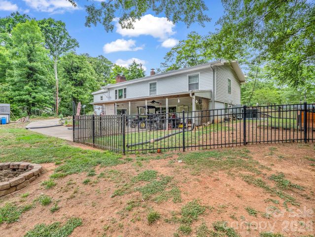 408 Hollis Road, Ellenboro, NC 28040