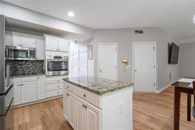 3432 Arbor Creek Point, Atlanta, GA 30340