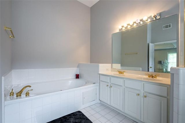 3432 Arbor Creek Point, Atlanta, GA 30340