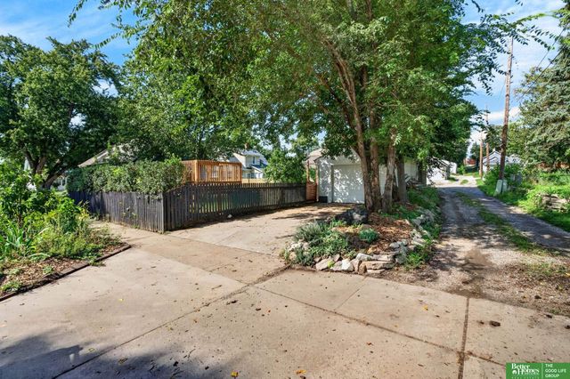 2703 N 63 Street, Omaha, NE 68104