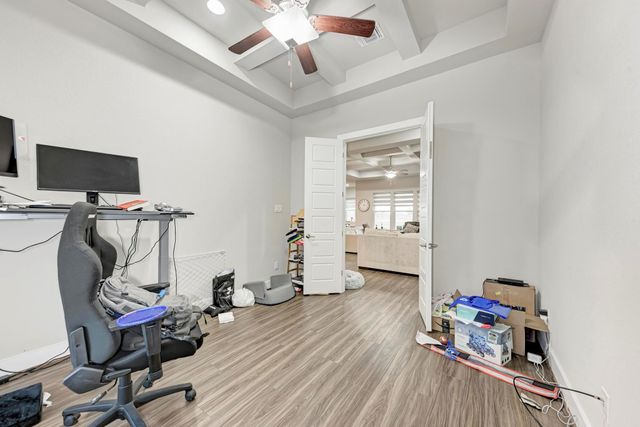 92 Sierra Mosca TRL, Liberty Hill, TX 78642