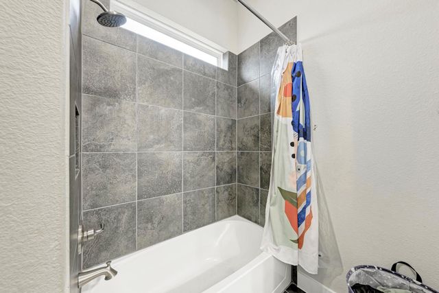 92 Sierra Mosca TRL, Liberty Hill, TX 78642