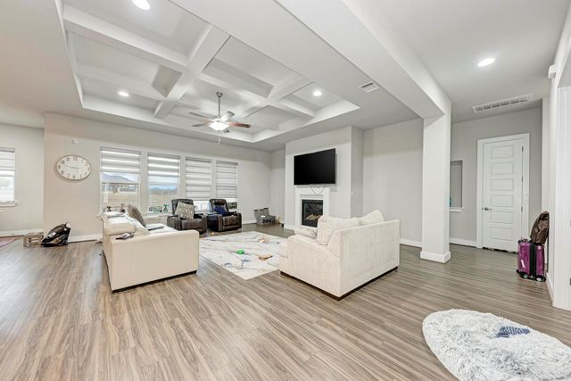 92 Sierra Mosca TRL, Liberty Hill, TX 78642