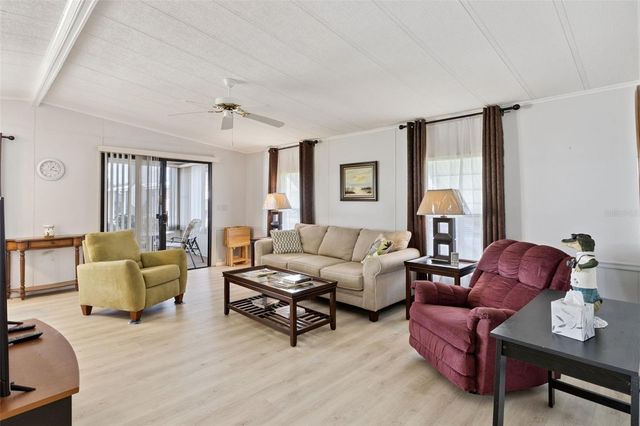 125 LAKE HAZEL DRIVE, Winter Haven, FL 33884