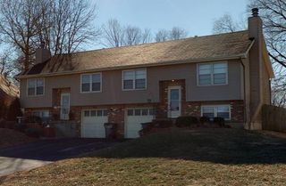 1019 E Huntington Place, Olathe, KS 66061