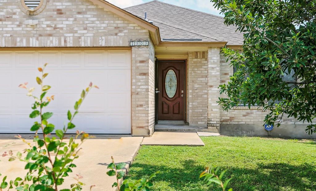 2909 Donnell DR, Round Rock, TX 78664