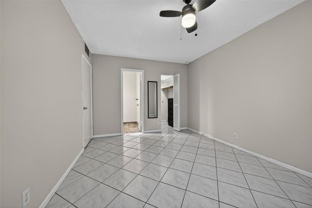 5300 Washington Street H136, Hollywood, FL 33021