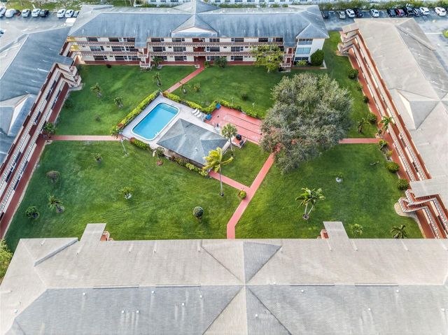 5300 Washington Street H136, Hollywood, FL 33021