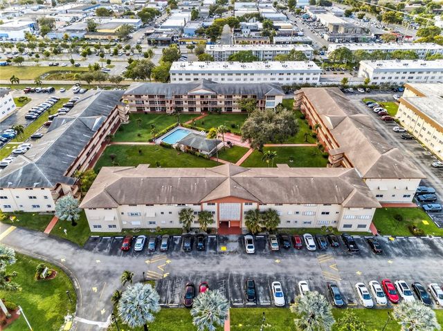 5300 Washington Street H136, Hollywood, FL 33021