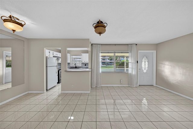 5300 Washington Street H136, Hollywood, FL 33021