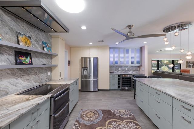 426 N SHORE DRIVE, Sarasota, FL 34234